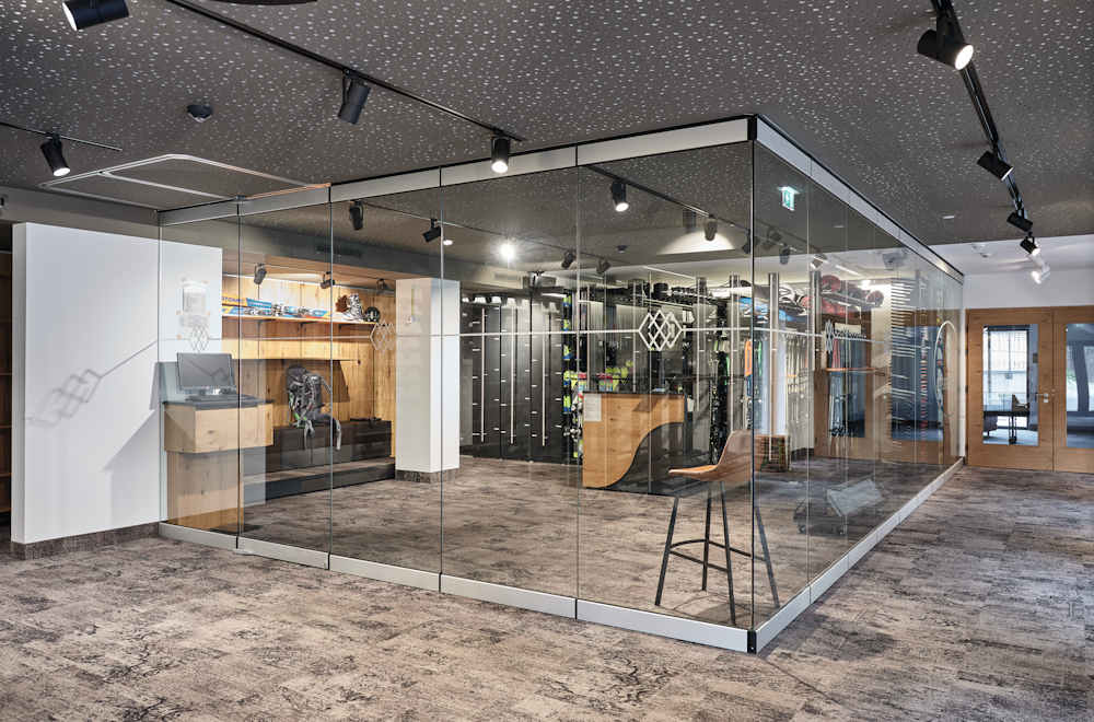 glass-zakretne-stijene-01